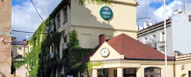 Zieleń w Komplesie Browaru Perła na Bernardyńskiej