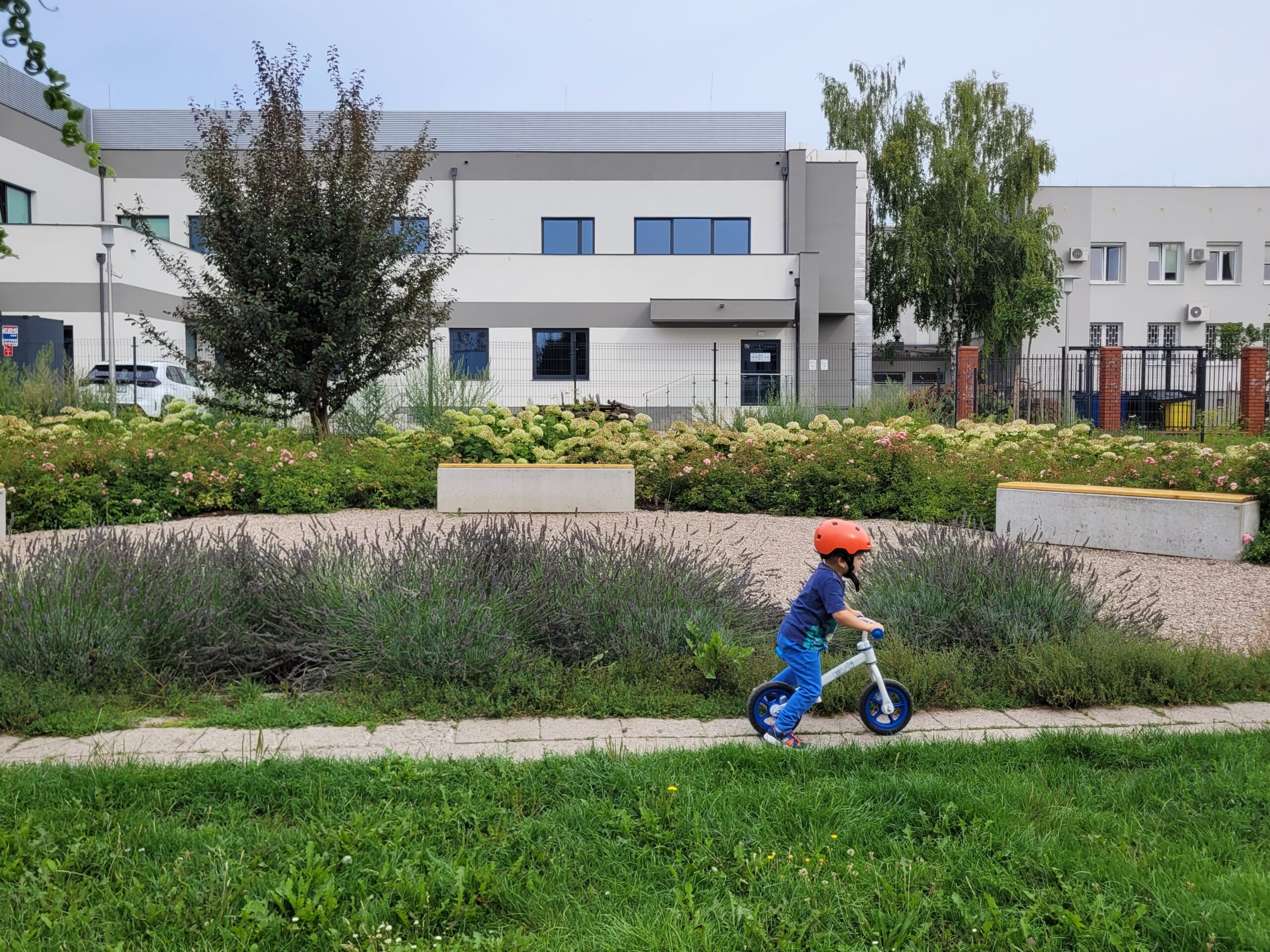 Miejsce zieleni i wypoczynku na Ułanów