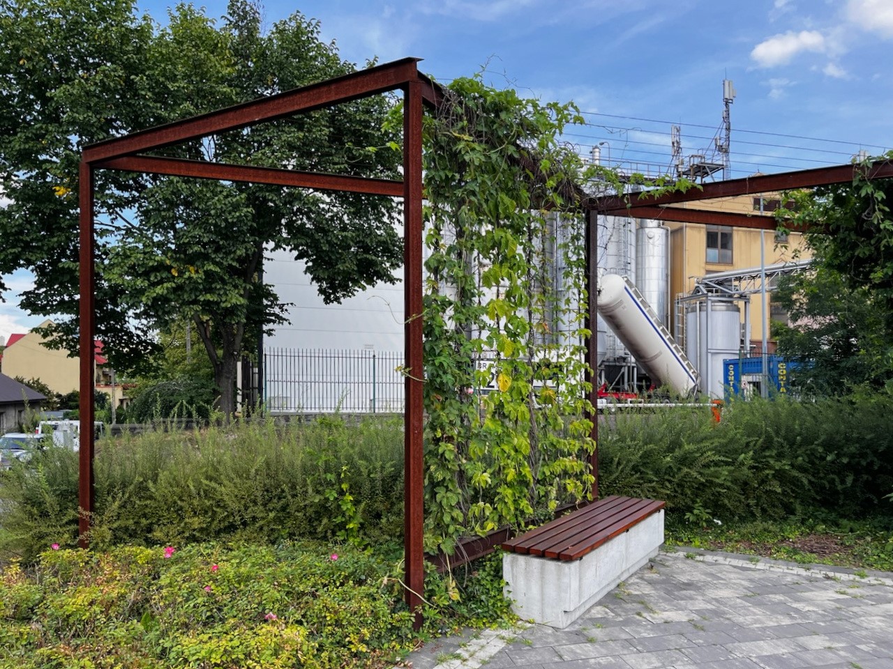 Mini skwer przy Browarze Perła