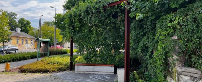 Mini skwer przy bibliotece