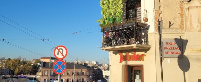 Balkon na rogu Lubartowskiej i Noworybnej