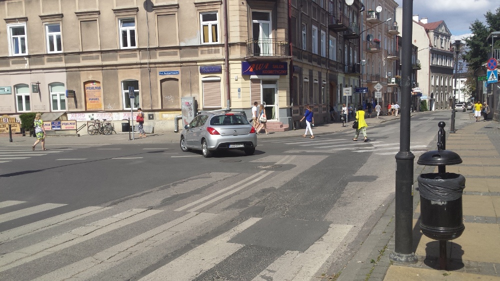 Skośne przejście dla pieszych na Staszica