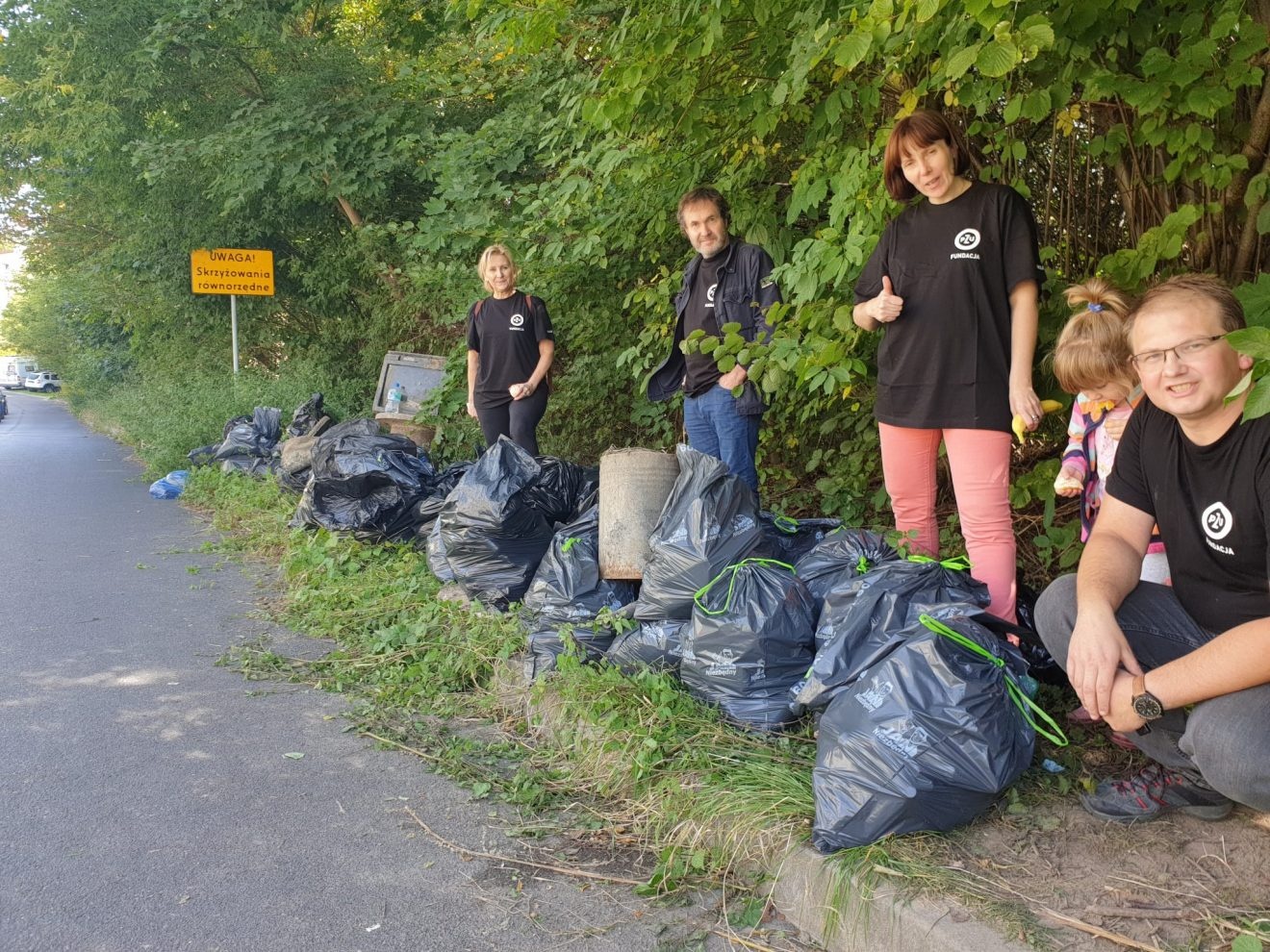 Wolontariusze Fundacji PZU posprzątali śmiecie