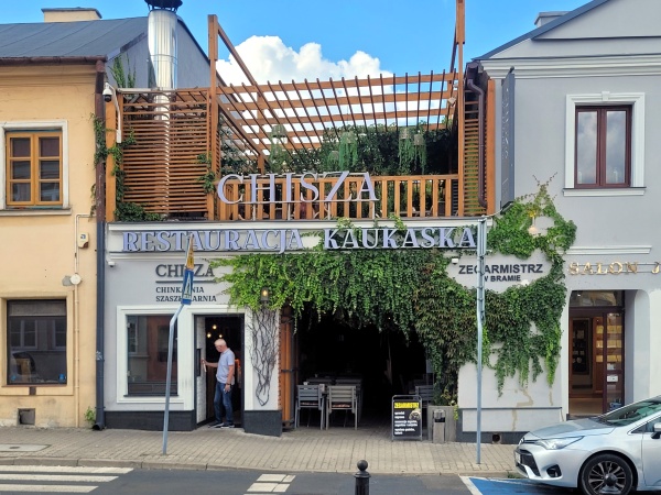 Pnącza we wnętrzu jednej z restauracji.