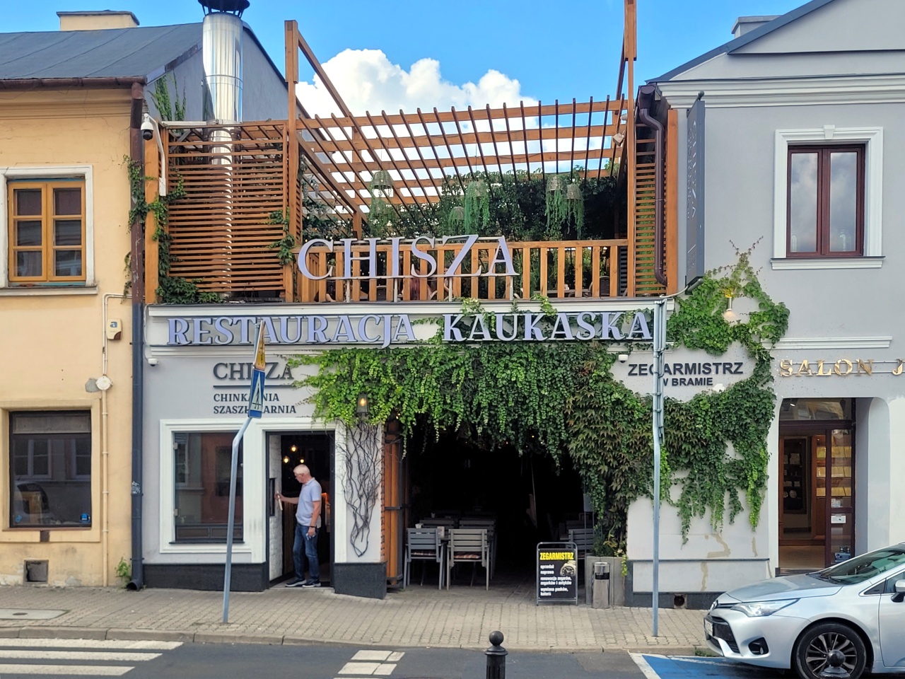 Pnącza we wnętrzu jednej z restauracji.