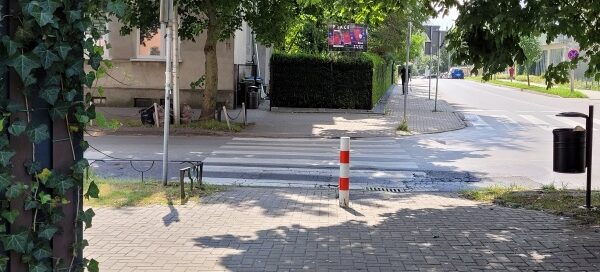 Widok z miejsca gdzie stoi paczkomat.